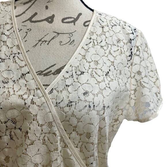 Vintage 00s Y2K Old Navy Women’s Cream Lace Wrap Blouse Cap Sleeve - Medium - Picture 14 of 16